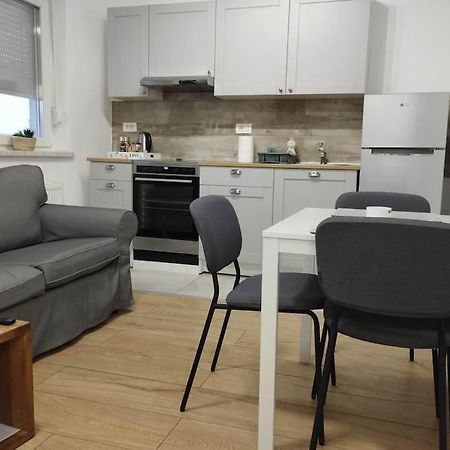 Lovely Flat, City Center With Free Parking Varaždin Exterior foto
